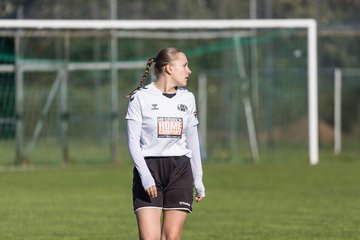 Bild 241 - F SV Henstedt Ulzburg2 - FSG Kaki-StuSie : Ergebnis: 2:2